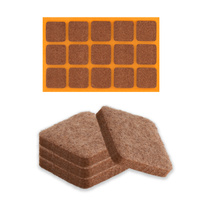 Kwadratowy filc meblowy samoprzylepny 25x25 mm brązowy (15 sztuk)