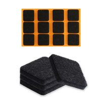 Kwadratowy filc meblowy samoprzylepny 28x28 mm czarny (12 sztuk)